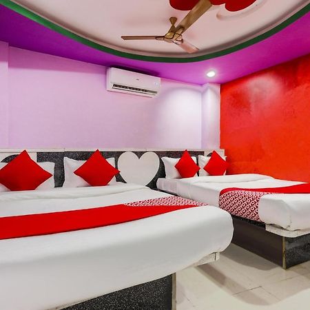 Oyo 45752 Hotel Sb Palace Godarpura Экстерьер фото