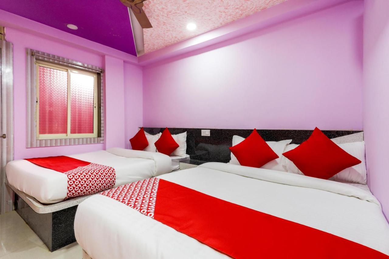 Oyo 45752 Hotel Sb Palace Godarpura Экстерьер фото
