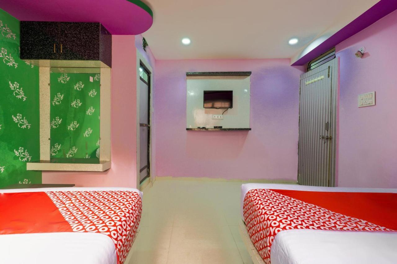 Oyo 45752 Hotel Sb Palace Godarpura Экстерьер фото